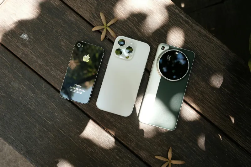 Stone Tablets to Smartphone Screens: The Unchanging Psychology Behind Changing Media